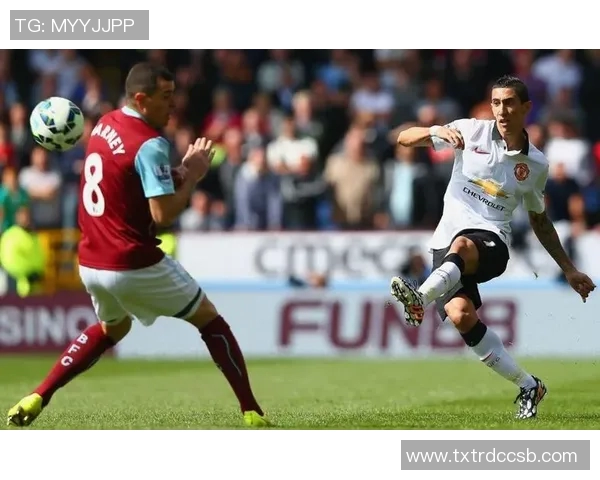 运动最新数据杨强深度解析足球技巧与战术心得分享,助你提升球场表现与竞技水平 运动最新数据杨强深度解析足球技巧与战术心得分享,助你提升球场表现与竞技水平